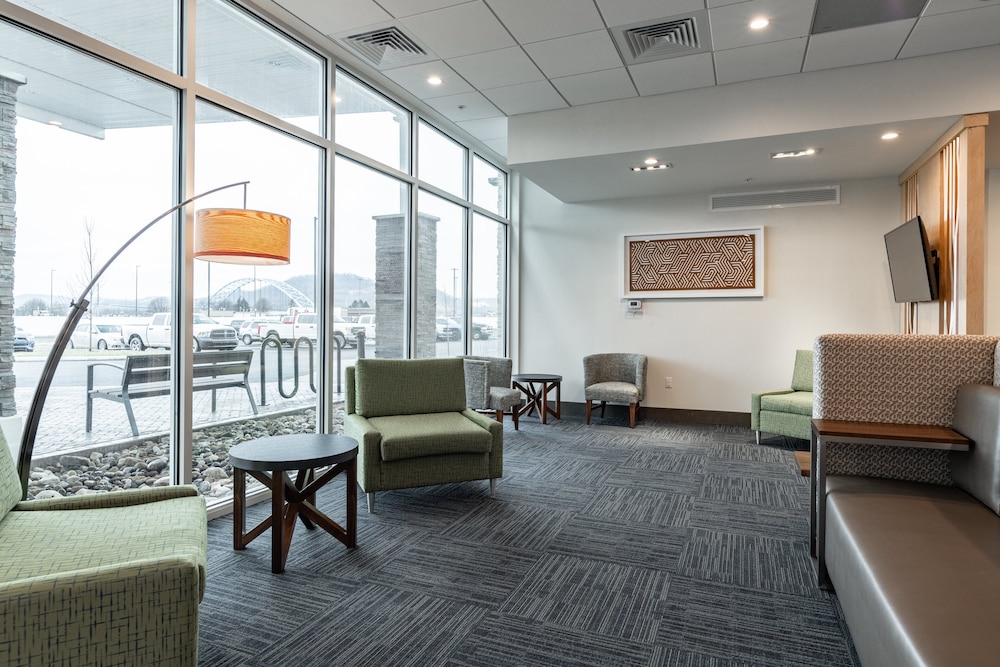 Holiday Inn Express & Suites Moundsville by IHG - photo 65