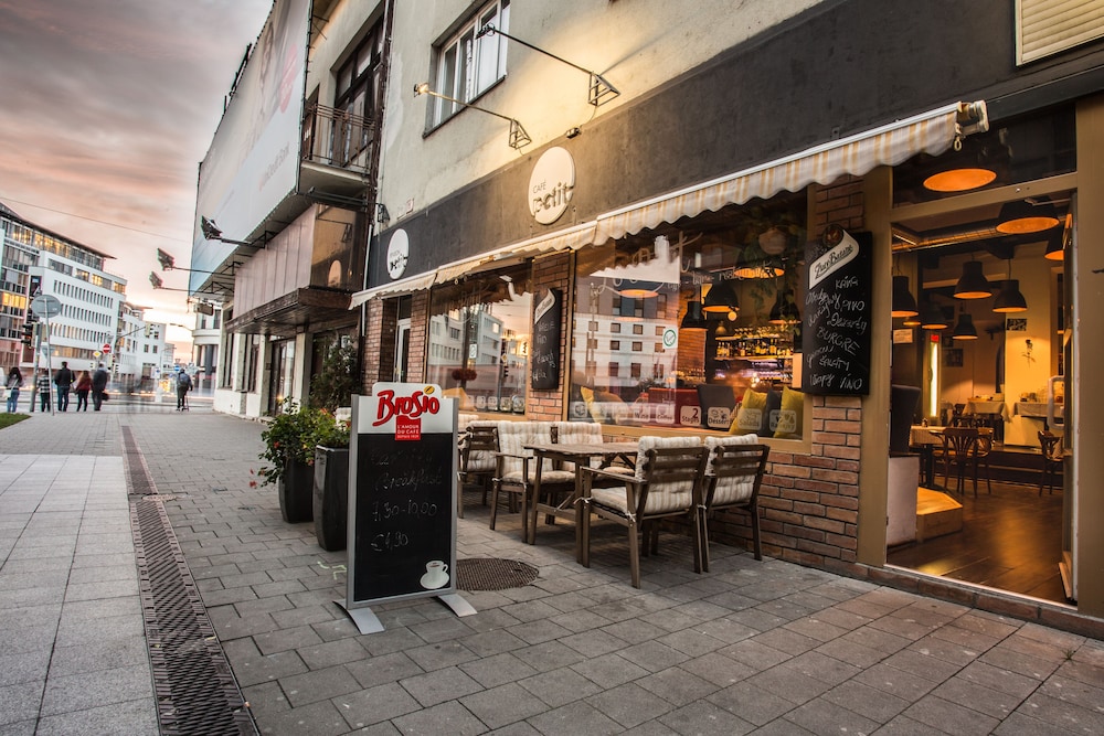 Le Petit - carbon neutral hotel in Bratislava