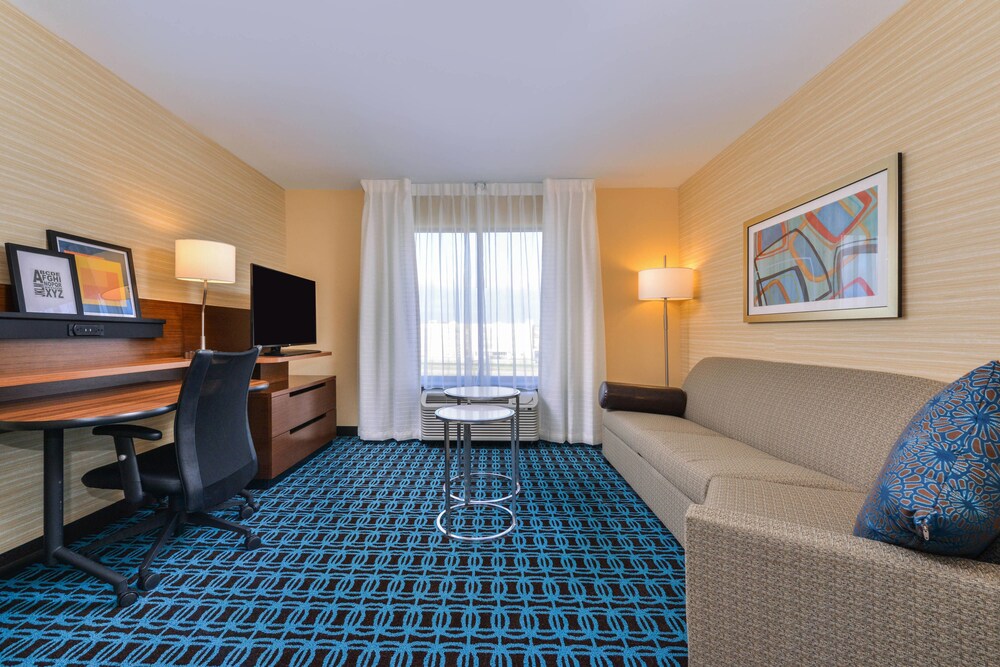 Fairfield Inn & Suites by Marriott Coralville - photo 7