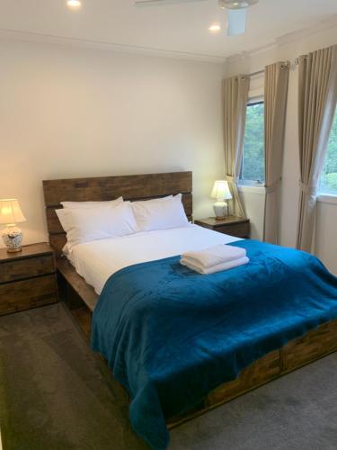 Olinda Village Apartment A2 — 4-Star Luxury Hotel in Olinda, Australia