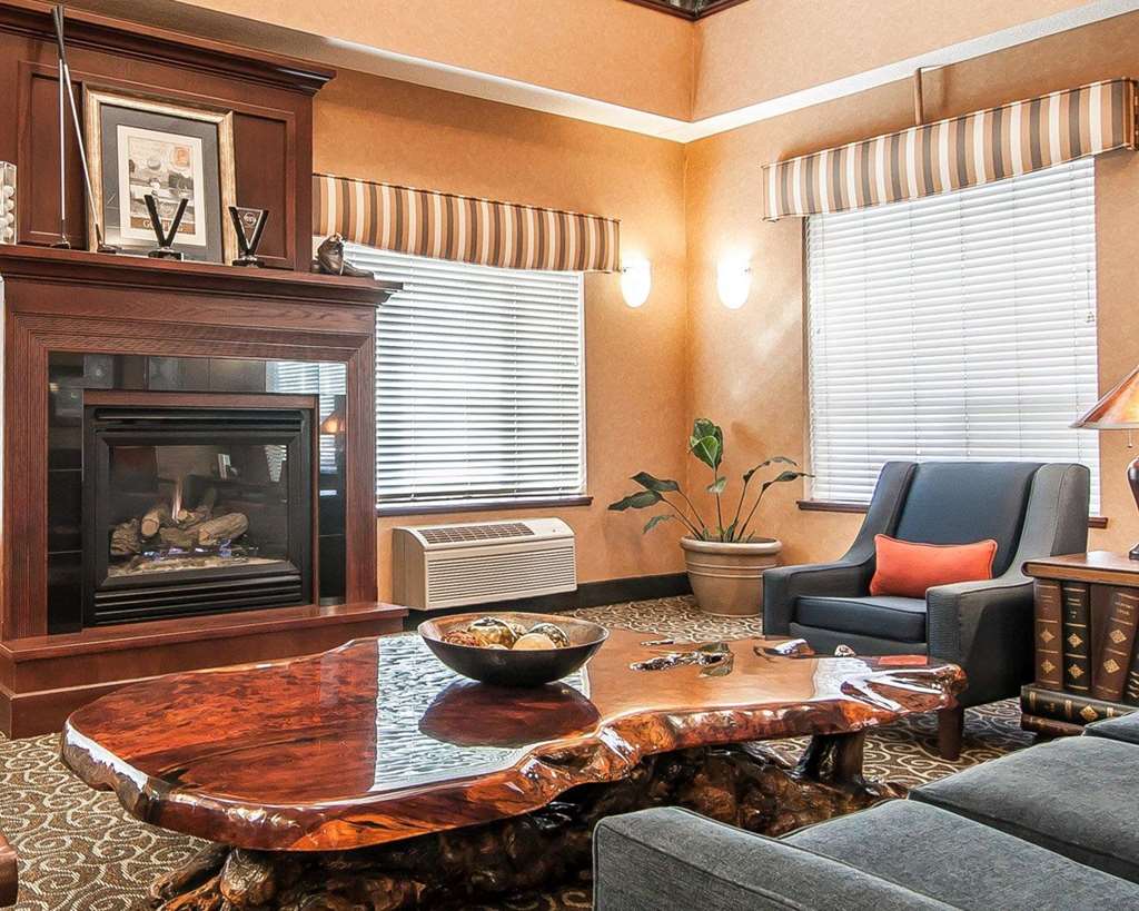 Comfort Suites Redmond Airport - photo 4