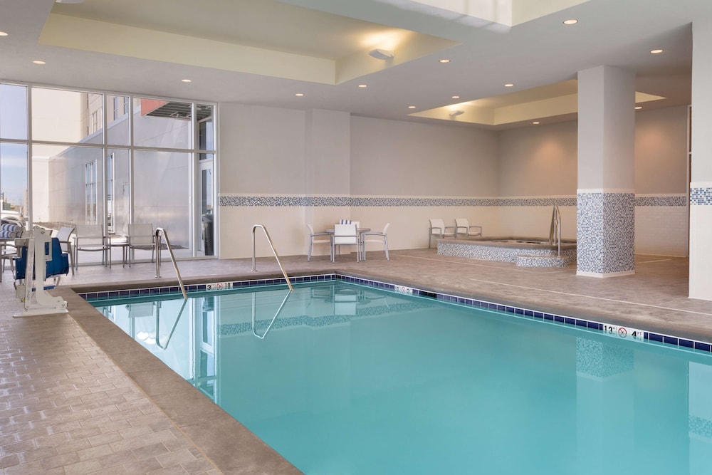 Embassy Suites by Hilton Kansas City Olathe - photo 24