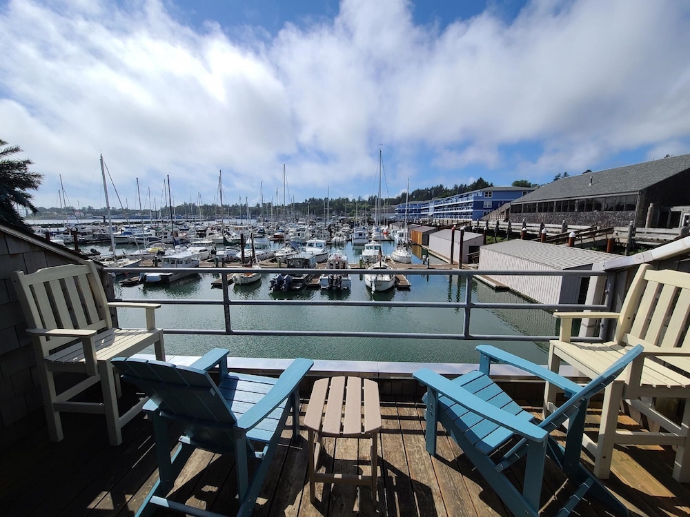 Embarcadero Resort Hotel & Marina - photo 49