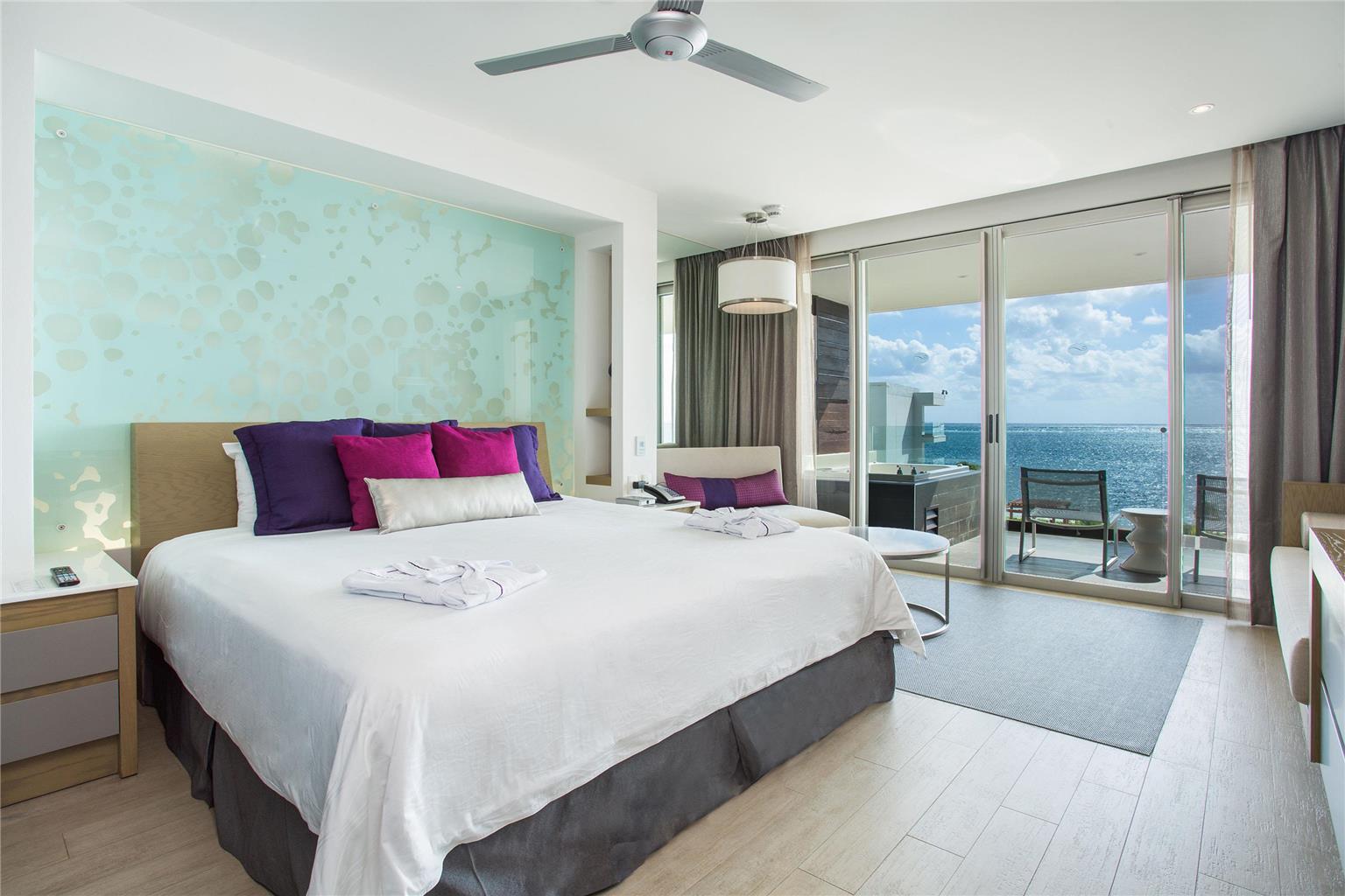 Guest room