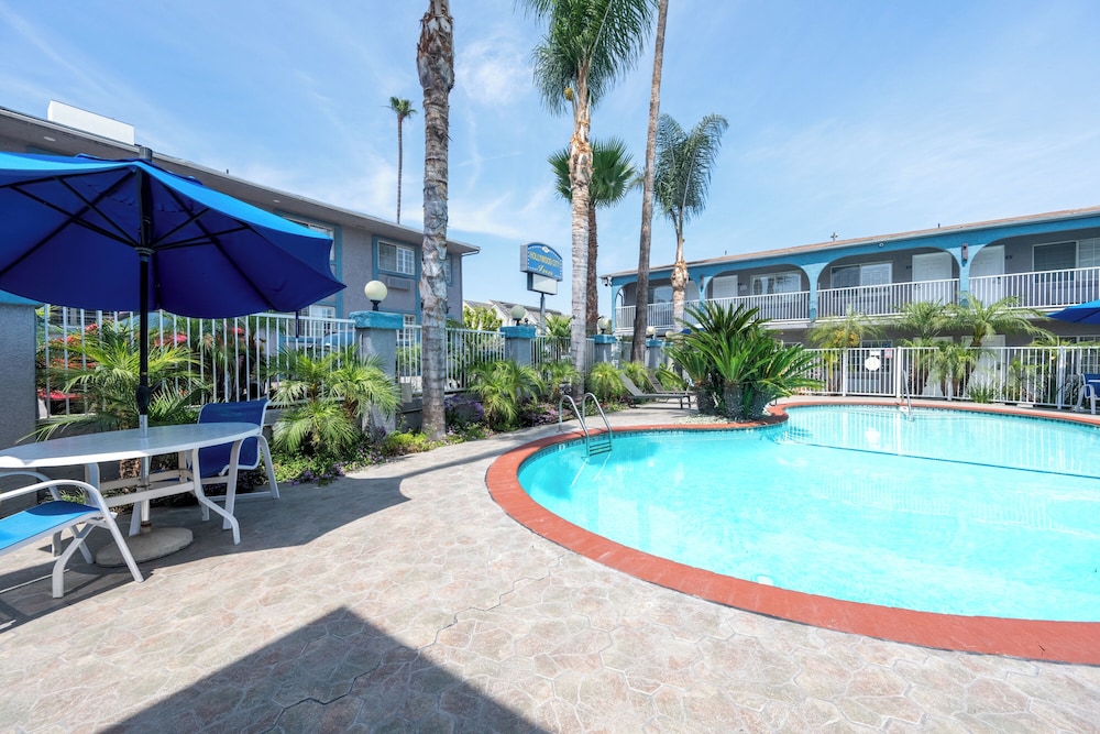 Hollywood City Inn - photo 47