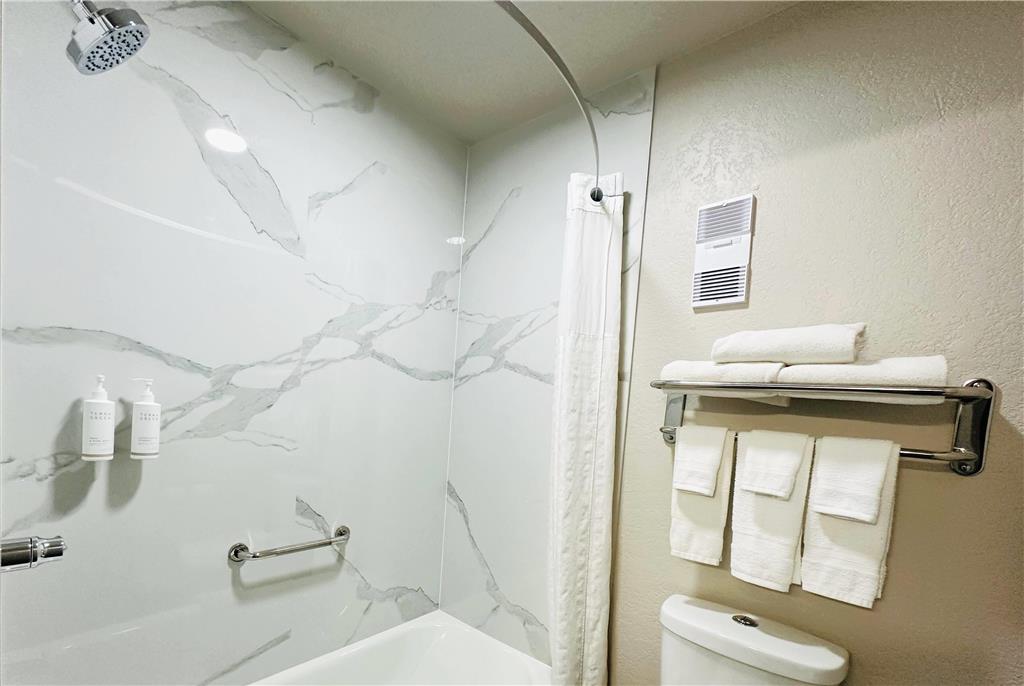 Days Inn by Wyndham Holland - photo 18