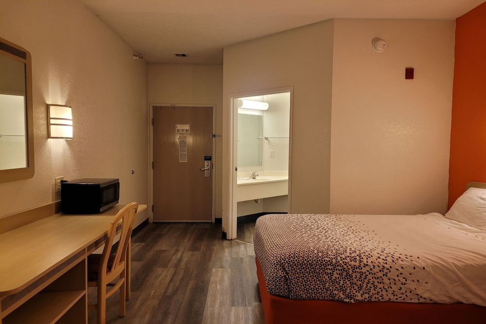 Modern Stay 39 Lakeview By OYO Minonk - photo 30