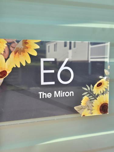 Caravan E6 The Miron - carbon neutral hotel in Clitheroe