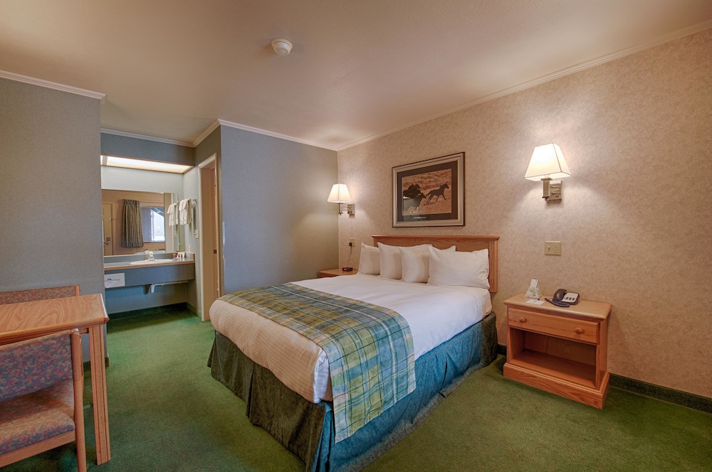 Brandin' Iron Inn - photo 6