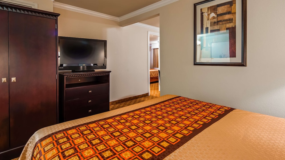 Lompoc Valley Inn and Suites - photo 12