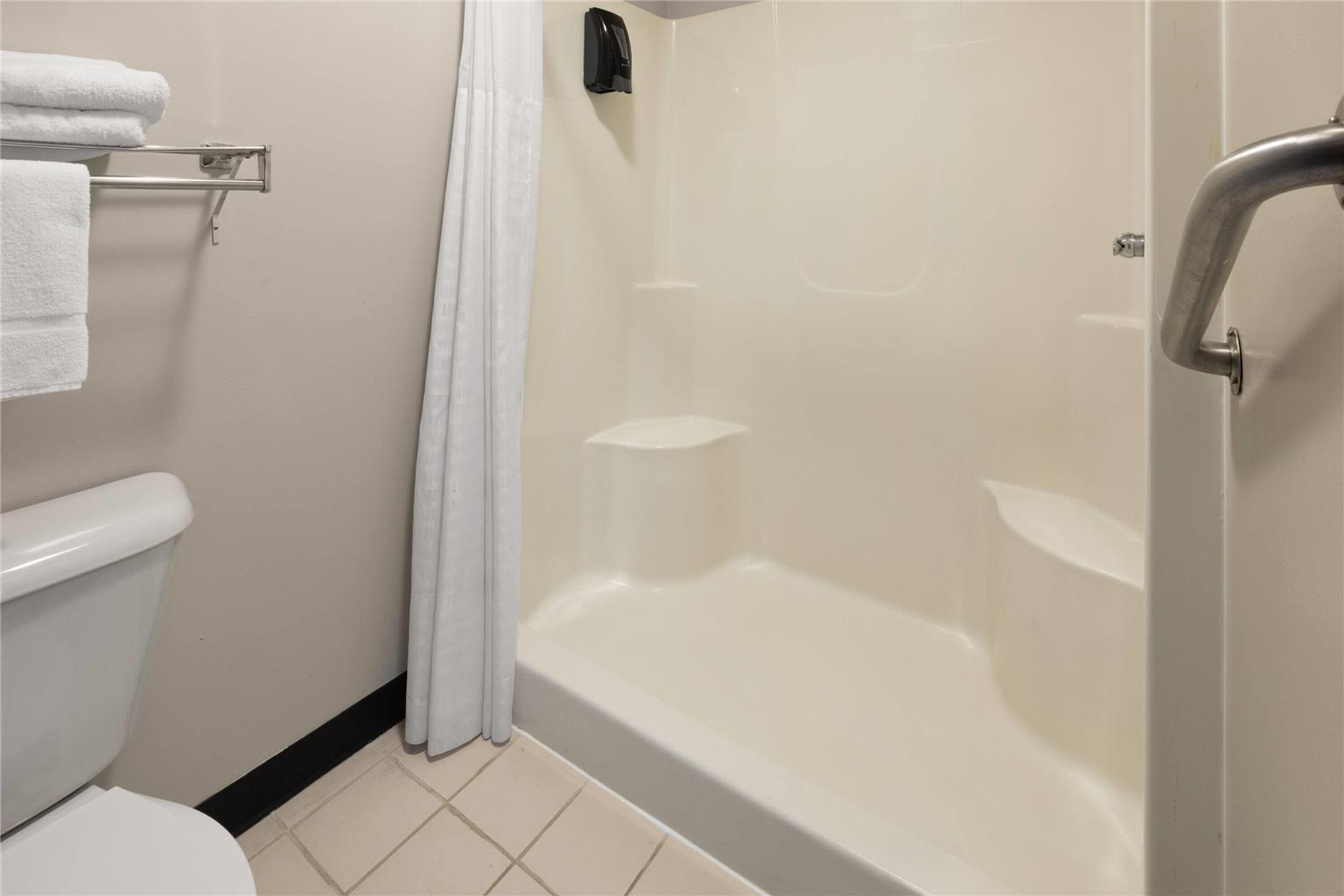 Days Inn by Wyndham Bad Axe - photo 10