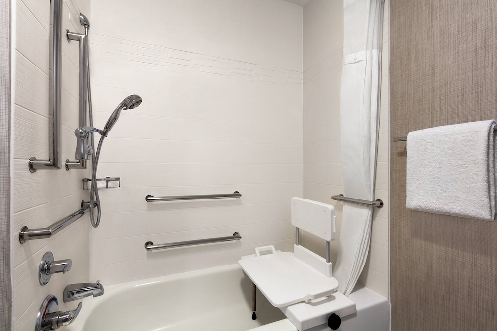 Residence Inn by Marriott Vacaville - photo 16