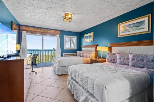 Oceanfront Inn Inlet View Room King Bed #14 in Fort Pierce, United States