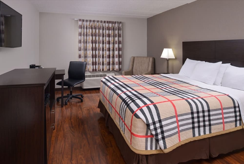 FairBridge Inn Express Monroe City - photo 9