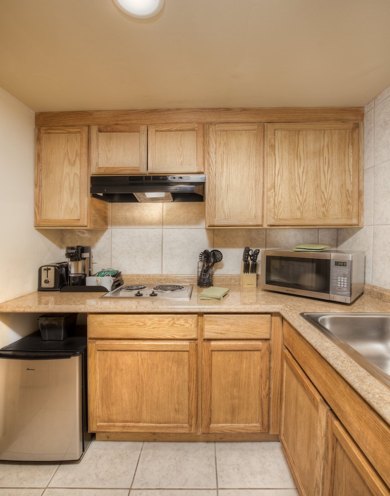 Elk Refuge Inn - photo 9