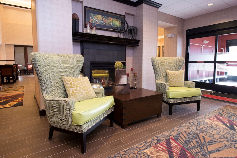 Hampton Inn & Suites Bismarck Northwest - photo 5