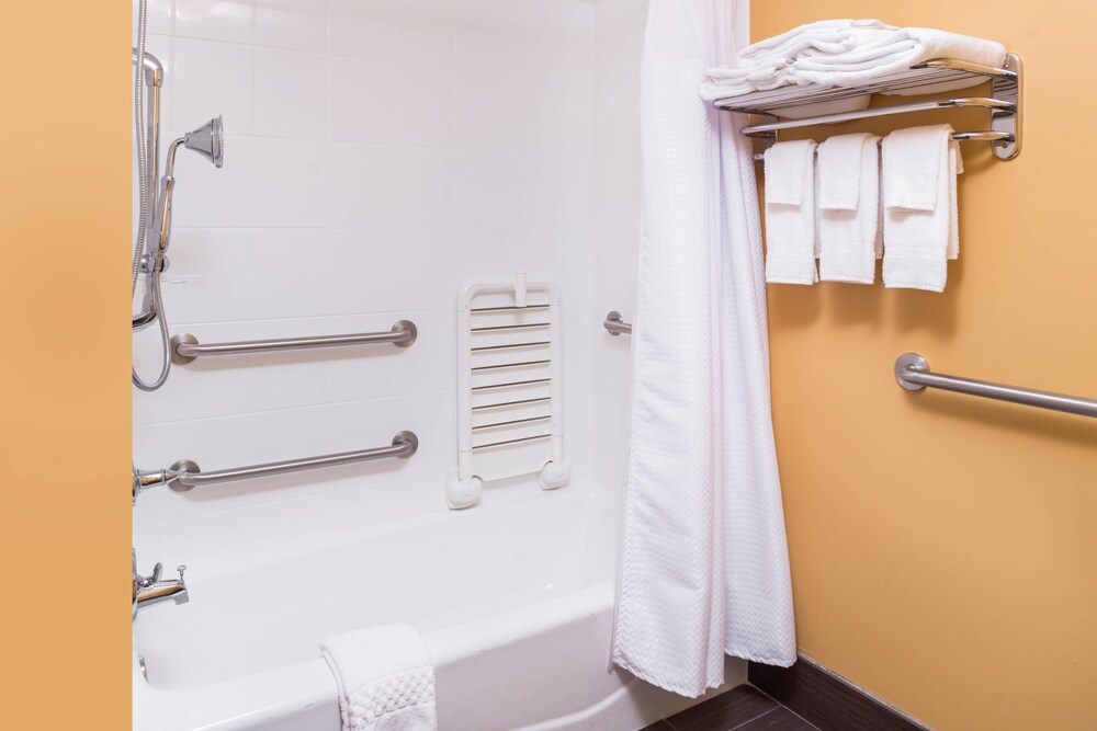 TownePlace Suites by Marriott New Hartford - photo 30