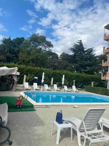 Pomorie Residence 2 Bedroom Apartment 300m To the Beach — 4-Star Luxury Hotel in Pomorie, Bulgaria
