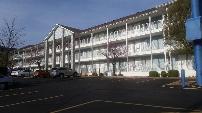 Dutton Inn - photo 35