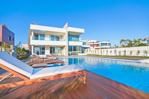 Vivo Mare Beachfront Villas Emerald — 4-Star Luxury Hotel in Ayia Napa, Cyprus