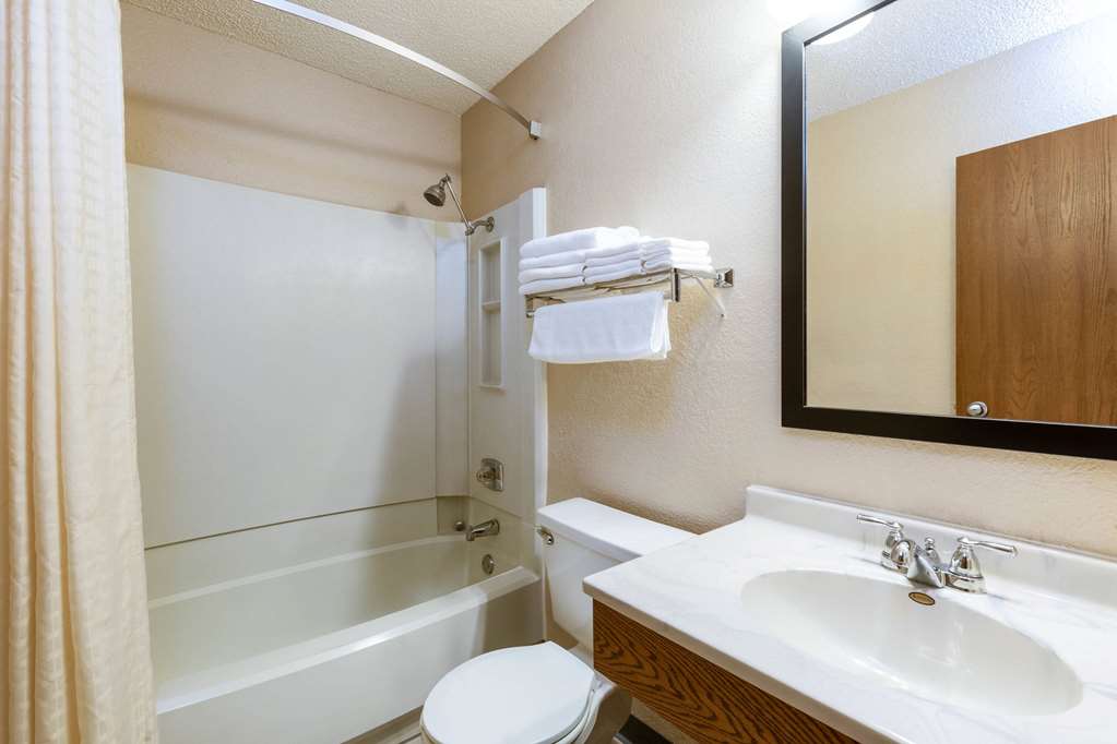 Super 8 by Wyndham Bemidji MN - photo 7