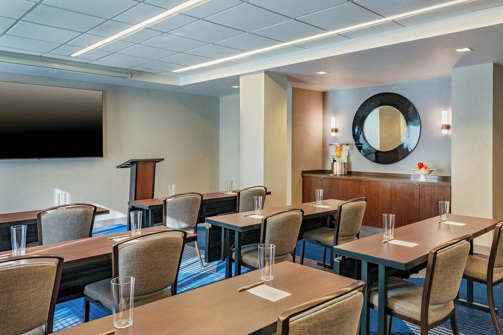 Residence Inn by Marriott Boston Back Bay Fenway - photo 58