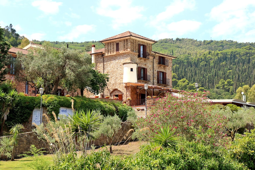 Hotel Hermitage — 4-Star Luxury Hotel in Santa Maria, Italy