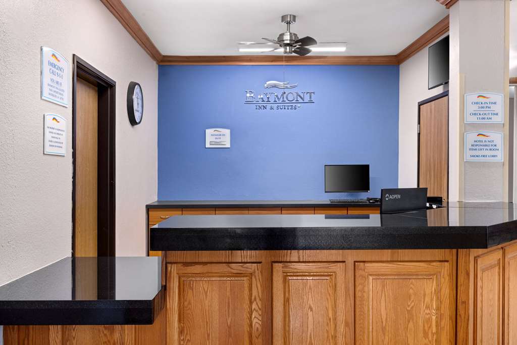 Baymont by Wyndham Waterloo - photo 7
