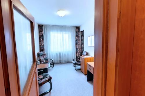 Klub Hotel — Dunaujvaros — photo 4