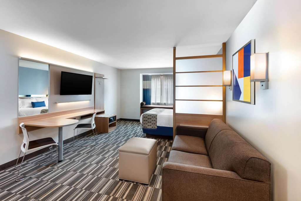 Microtel Inn & Suites by Wyndham Farmington - photo 28