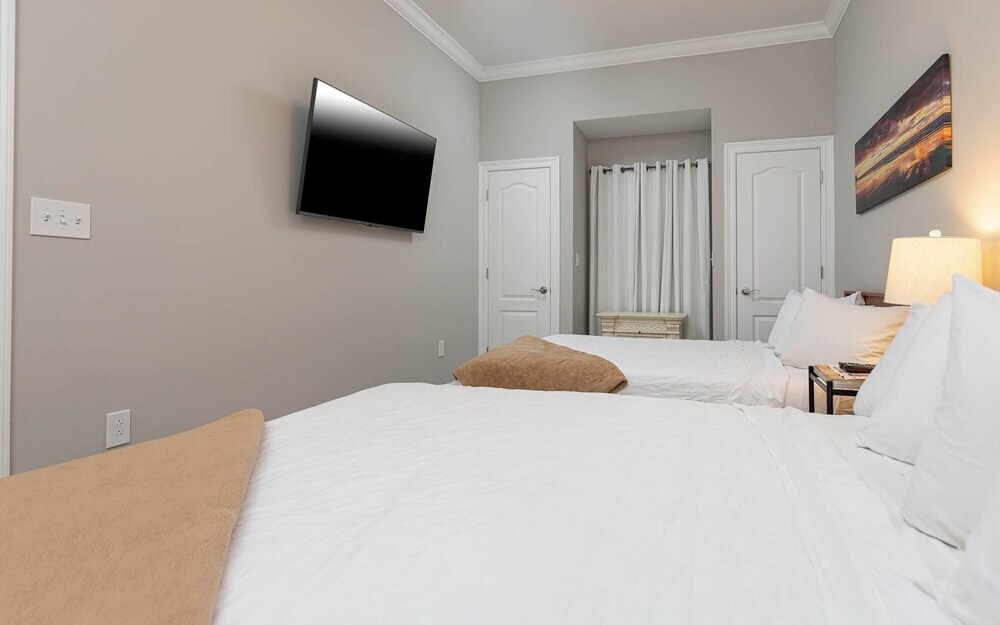 Phoenix Gulf Towers 1002 2 Bedroom Condo - photo 4