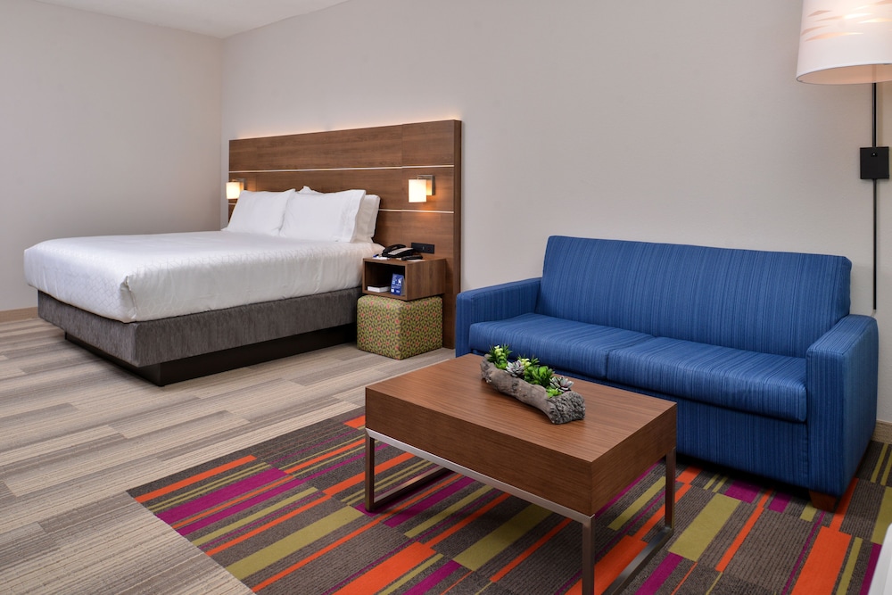 Holiday Inn Express & Suites Moundsville by IHG - photo 7
