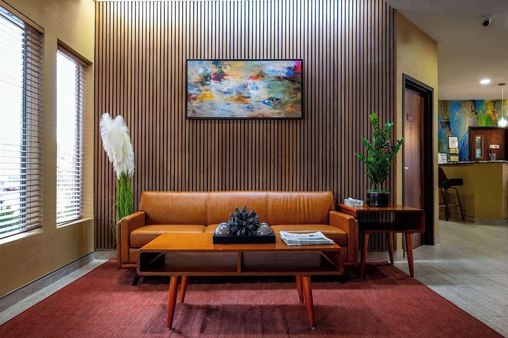 Endeavor Inn & Suites Trademark Collection by Wyndham - photo 9