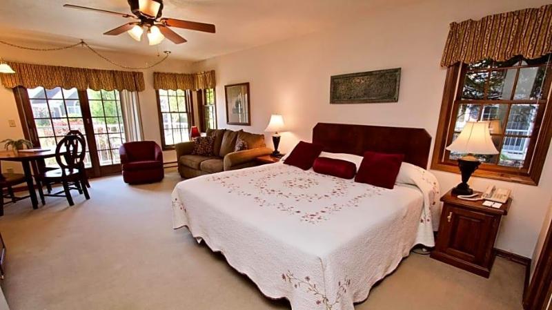Baileys Harbor Yacht Club Resort - photo 27