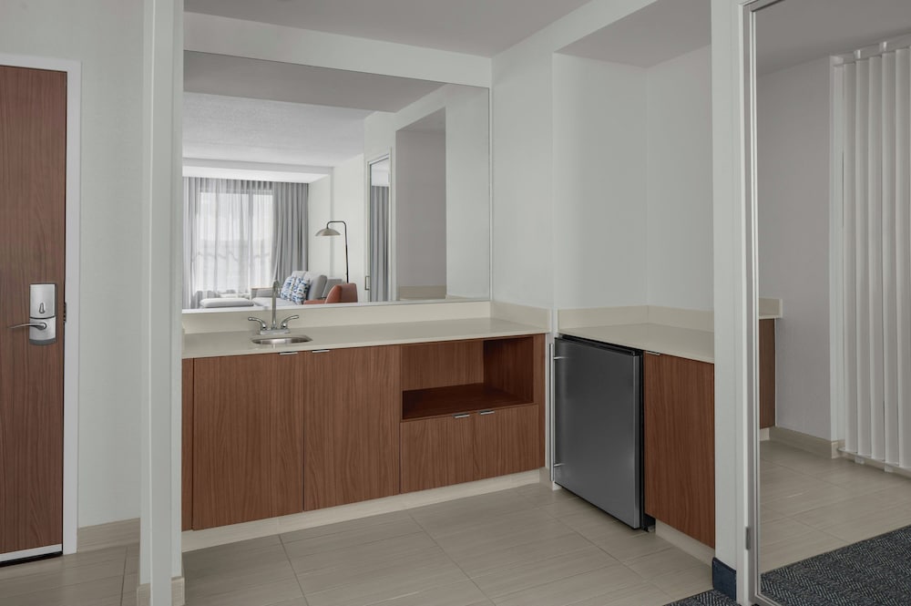 Courtyard by Marriott Charleston Summerville - photo 26