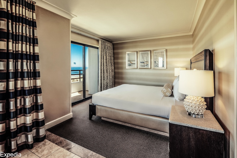 The Waterfront Beach Resort A Hilton Hotel - photo 20