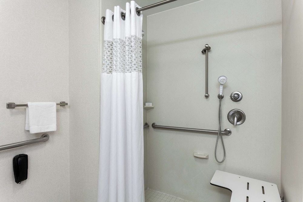 Hampton Inn Ozark - photo 19