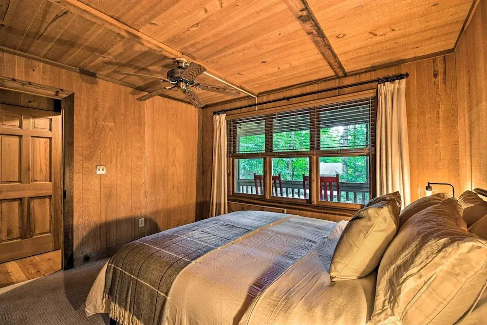 Big Canoe Mountain Resort Cabin w Pool Access - photo 3