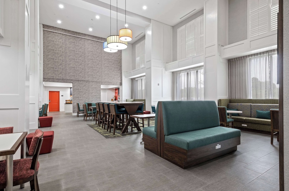 Hampton Inn & Suites Mount Pleasant - photo 26