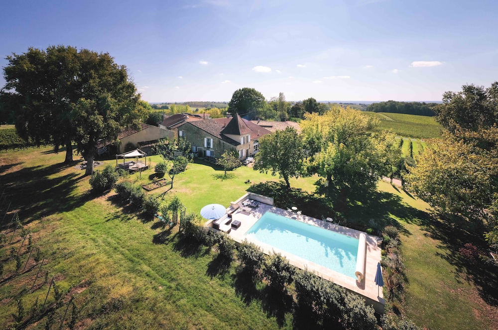 Maison Des Quatre Saisons — 4-Star Luxury Hotel in La Reole, France
