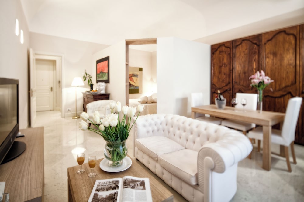 Palazzo Brunaccini Boutique Hotel — 4-Star Luxury Hotel in Palermo, Italy