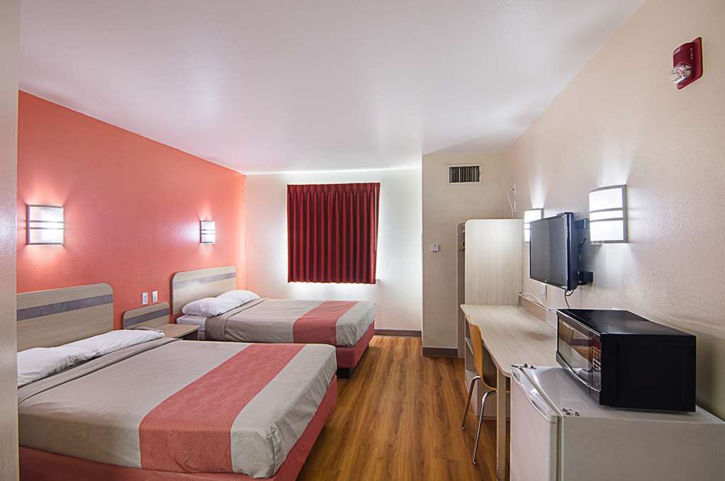 Motel 6 Terrell TX - photo 14