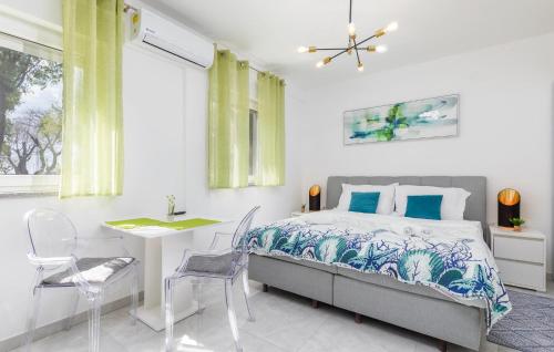 Lovely Apartment In Pula With Wifi — 4-Star Luxury Hotel in Pula, Croatia