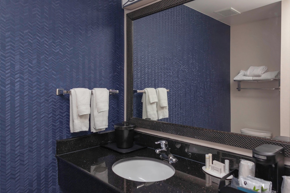 Fairfield Inn & Suites by Marriott Charlotte Matthews - photo 11