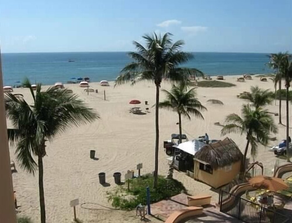 Lighthouse Cove Resort - photo 18