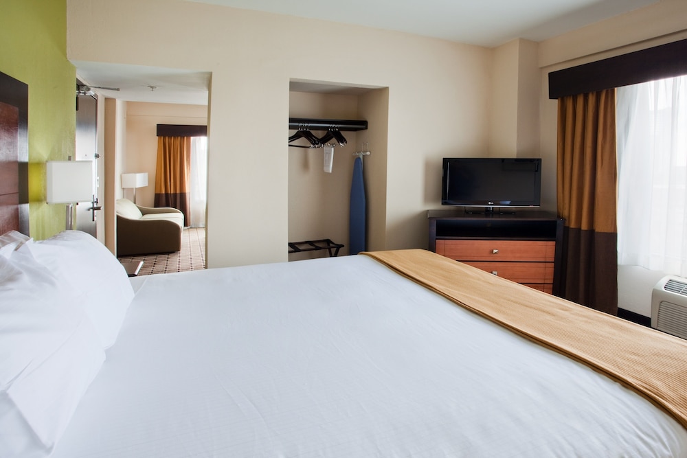 Holiday Inn Express & Suites Atlanta Downtown by IHG - photo 30