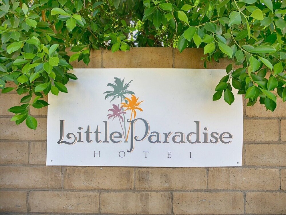 Little Paradise Hotel - photo 30