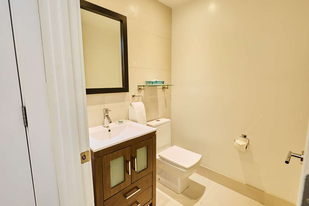 The Lombardy Hotel - photo 17