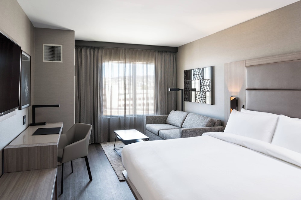 AC Hotel by Marriott Worcester - photo 18
