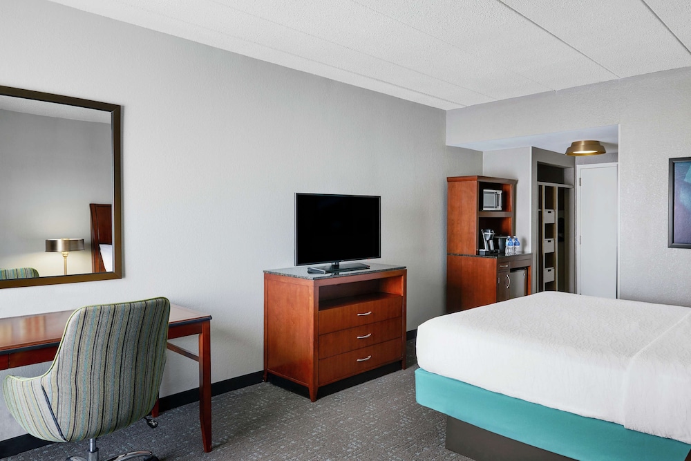 Hilton Garden Inn Allentown West - photo 10